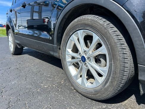 Used 2018 Ford Escape SEL FWD image 11