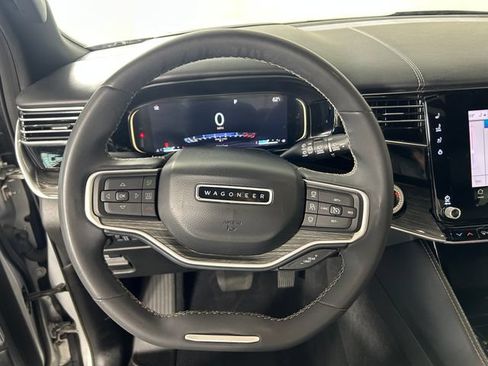 Used 2022 Jeep Wagoneer Series III w/ Premium Group I AWD/4WD image 14