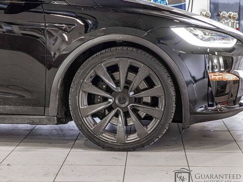 Used 2022 Tesla Model X image 11
