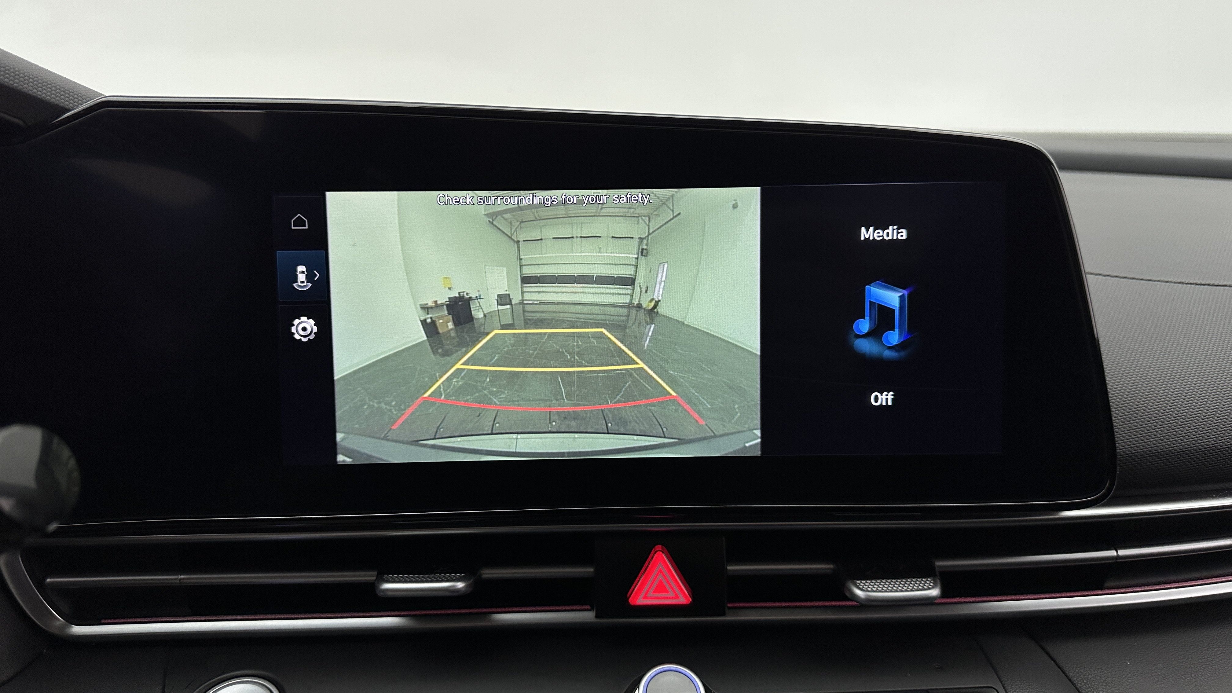 Used 2024 Hyundai Elantra SEL FWD image 18