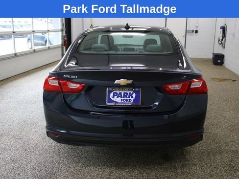 Used 2016 Chevrolet Malibu LT FWD image 4