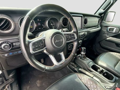 Used 2022 Jeep Wrangler Unlimited Sahara AWD/4WD image 12