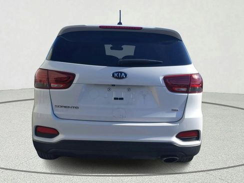 Used 2020 Kia Sorento LX FWD image 5