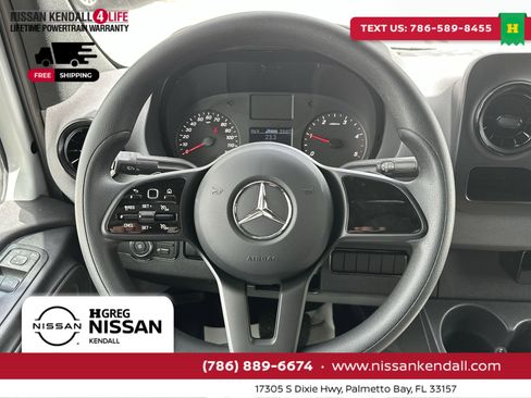 Used 2023 Mercedes-Benz Sprinter 3500 image 18