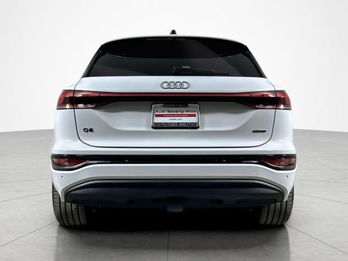 New 2025 Audi Q6 e-tron Premium image 5