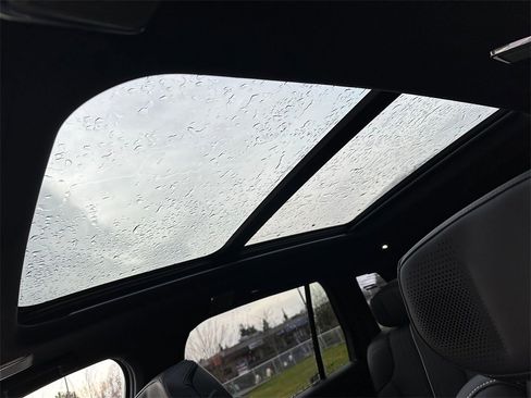 New 2026 Cadillac Vistiq Sport image 23