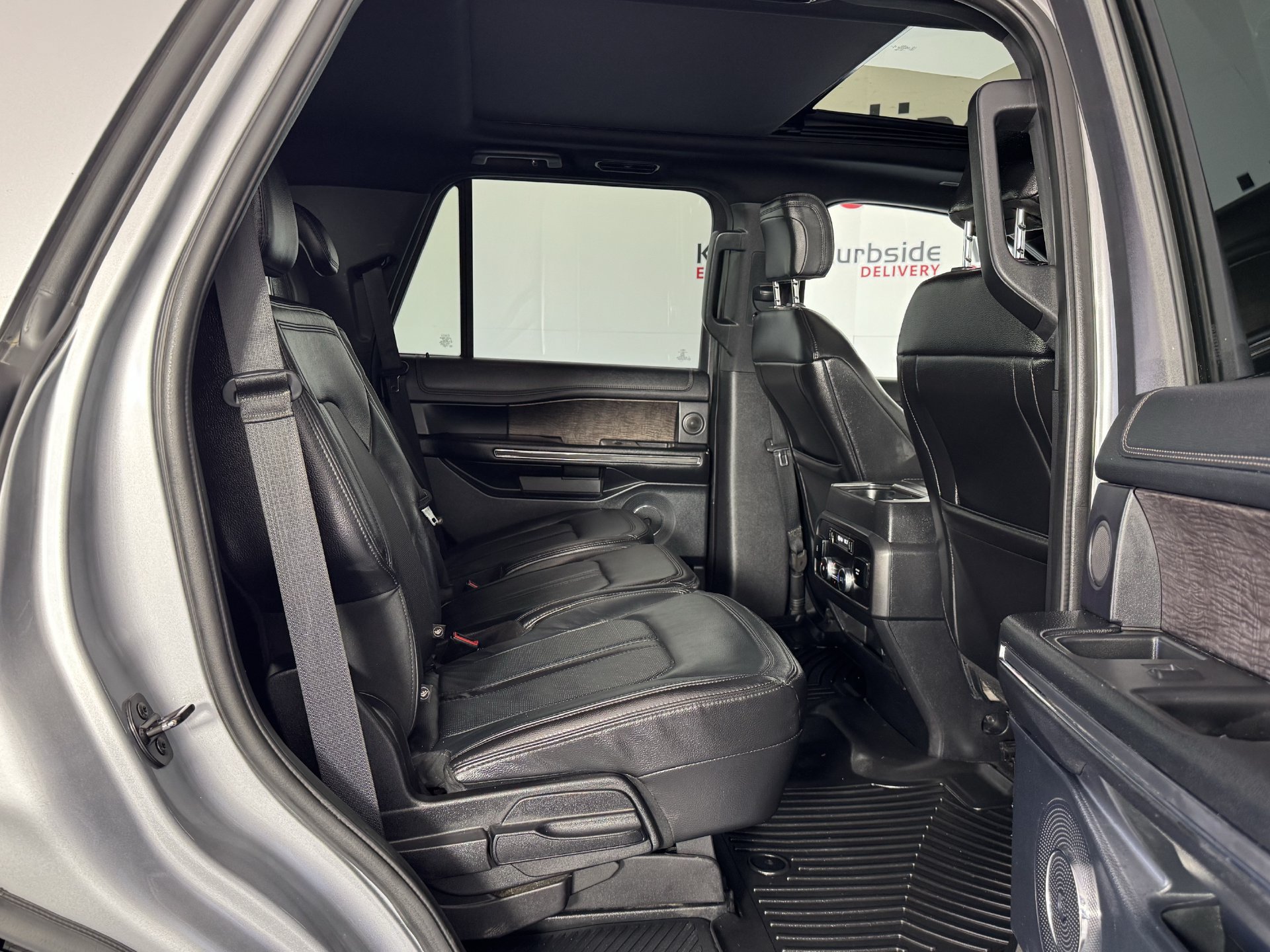 Used 2020 Ford Expedition Limited AWD/4WD image 18