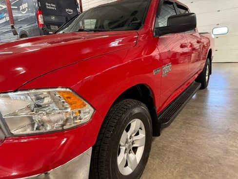 Used 2019 RAM 1500 Classic SLT AWD/4WD image 39