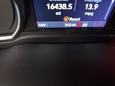 Used 2022 Chevrolet Silverado 2500 LT w/ Convenience Package image 39