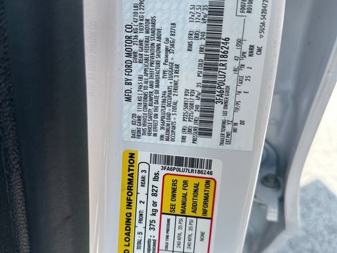 Used 2020 Ford Fusion SE FWD image 24