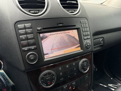 Used 2010 Mercedes-Benz ML 350 4MATIC image 24