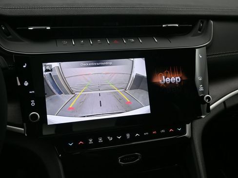 New 2026 Jeep Grand Cherokee L Limited AWD/4WD image 14