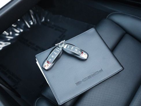 Used 2024 Porsche 718 Boxster S RWD image 41