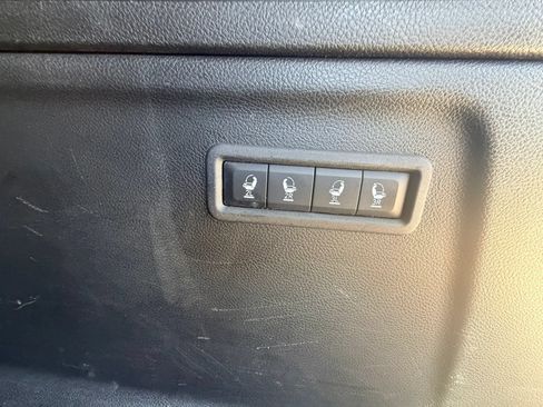 Used 2024 Jeep Wagoneer L Series II RWD image 34