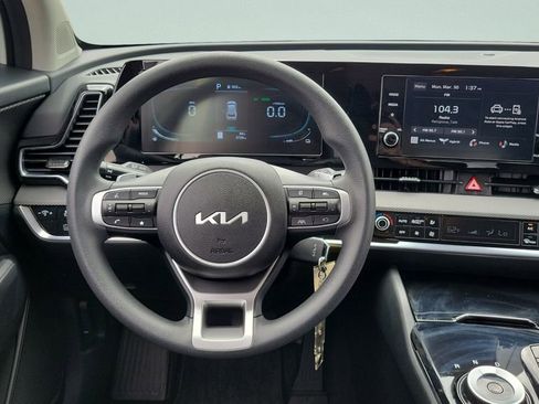 Used 2025 Kia Sportage LX image 15