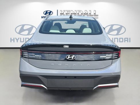 New 2026 Hyundai Sonata SE FWD image 5