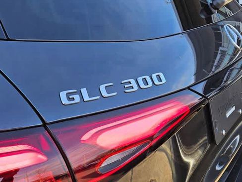 Used 2026 Mercedes-Benz GLC 300 image 12