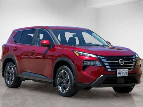 Used 2024 Nissan Rogue SV FWD image 8