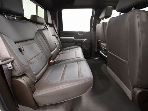 Used 2023 GMC Sierra 2500 Denali image 16