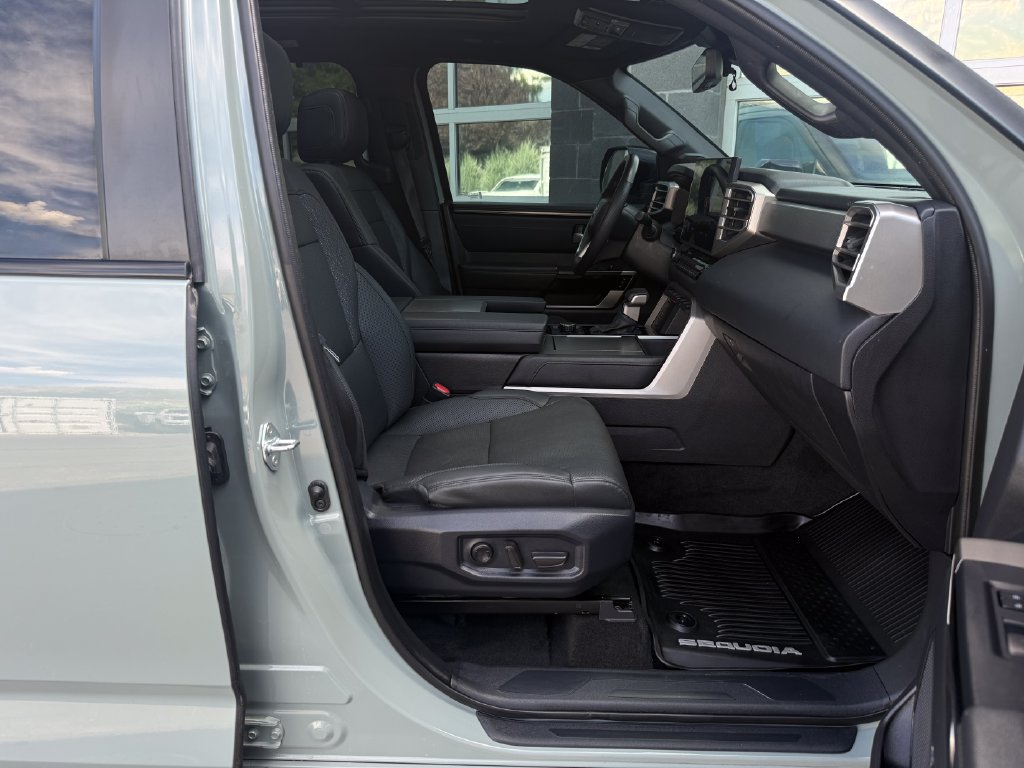 Used 2025 Toyota Sequoia Limited w/ Tow Technology Package AWD/4WD image 51
