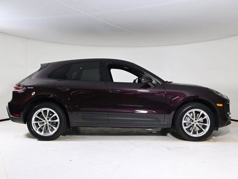 Certified 2024 Porsche Macan image 8