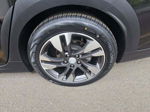 Used 2018 Buick Regal Essence w/ Driver Confidence Package #1 AWD/4WD image 6