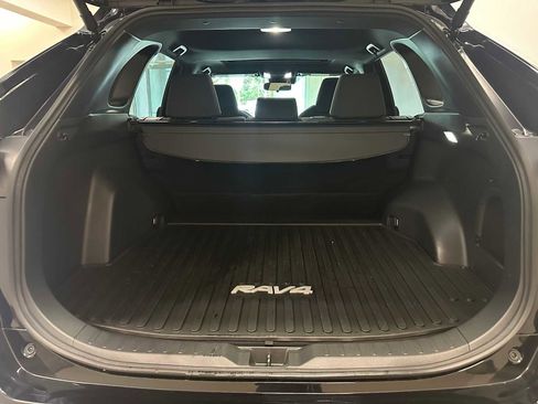 Certified 2024 Toyota RAV4 SE w/ Convenience Package image 32