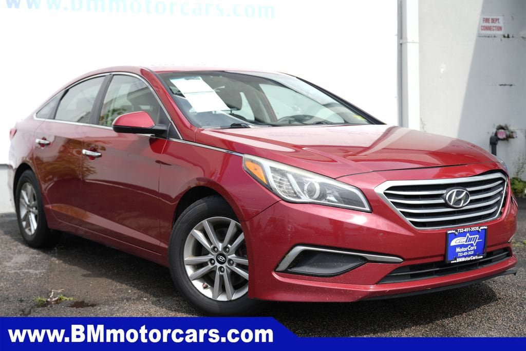 Used 2017 Hyundai Sonata SE FWD image 1
