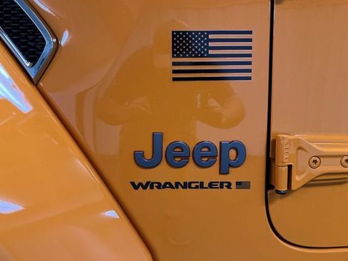 Used 2025 Jeep Wrangler Rubicon w/ Safety Group AWD/4WD image 31