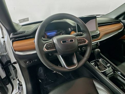 Certified 2024 Jeep Compass Limited image 18