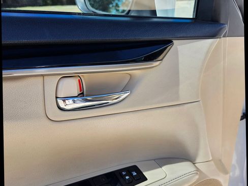 Used 2014 Lexus ES 350 FWD image 21