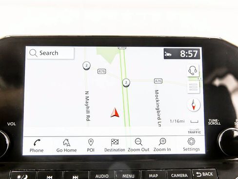 Used 2022 Nissan Pathfinder SL w/ Lighting Package (N92) FWD image 15