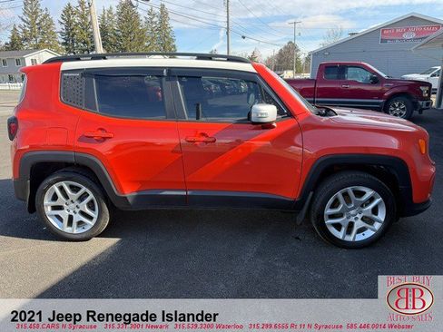 Used 2021 Jeep Renegade Latitude AWD/4WD image 3