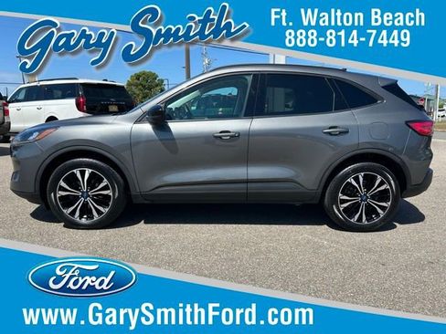 Certified 2022 Ford Escape SE w/ SE Sport Appearance Package AWD/4WD image 1
