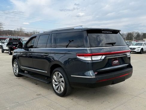 Used 2022 Lincoln Navigator L Reserve image 7