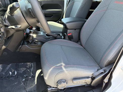 Used 2025 Jeep Wrangler Unlimited Rubicon w/ Safety Group AWD/4WD image 19