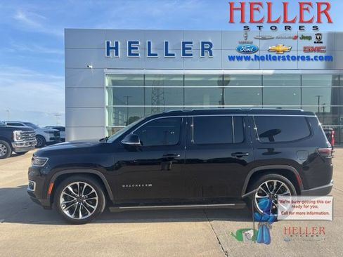 Used 2022 Jeep Wagoneer Series III w/ Premium Group I AWD/4WD image 1