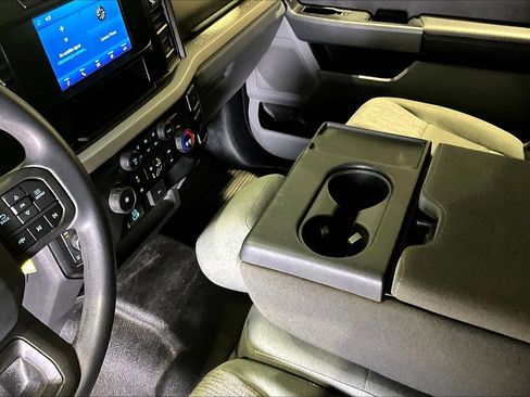 Used 2023 Ford F250 XLT w/ FX4 Off-Road Package image 18