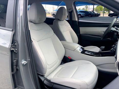 Used 2025 Hyundai Tucson SE FWD image 9