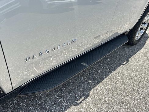Used 2022 Jeep Wagoneer Series I w/ Premium Group I RWD image 12