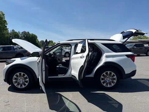 Used 2025 Ford Explorer Active w/ Active Comfort Package AWD/4WD image 25