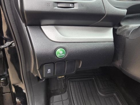 Used 2013 Honda CR-V LX image 10