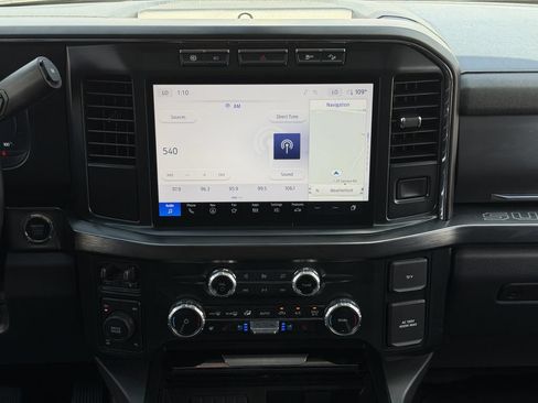 Used 2023 Ford F250 4x4 Crew Cab Super Duty image 22