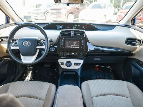 Used 2017 Toyota Prius Four image 14