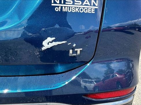 Used 2021 Chevrolet Equinox LT image 21