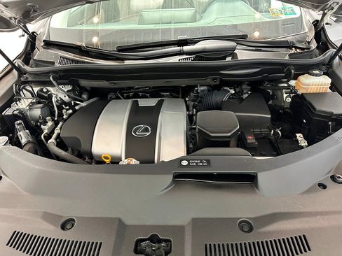 Used 2019 Lexus RX 350L w/ Premium Package image 41