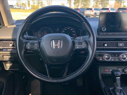 Used 2022 Honda Civic EX image 5