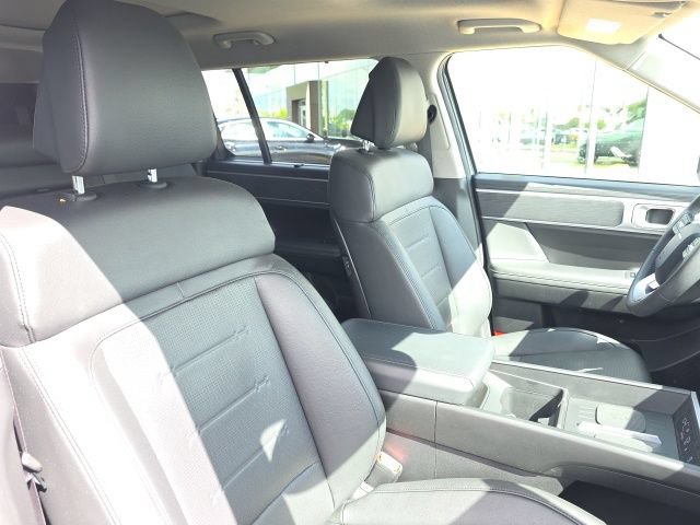 Certified 2025 Hyundai Santa Fe Limited AWD/4WD image 11