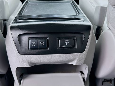 Used 2020 Toyota Sienna XLE image 17