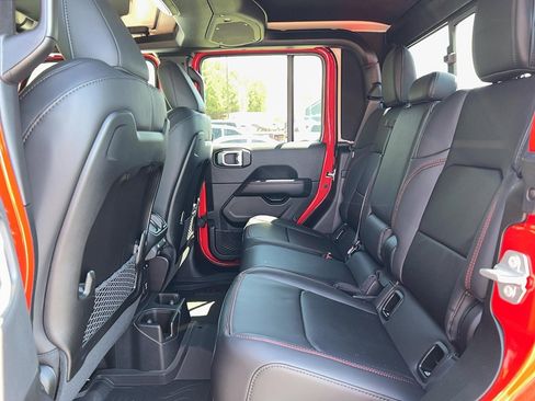 New 2025 Jeep Gladiator Rubicon image 28